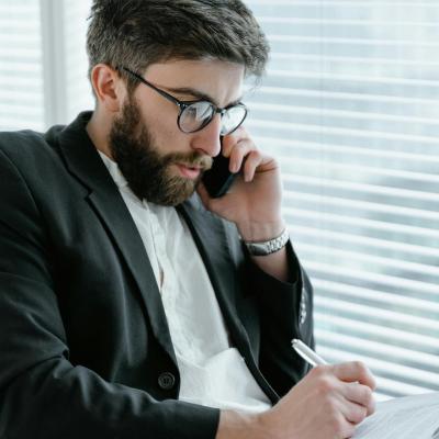 O2 zdražuje paušály, láka však zákazníkov konkurencie